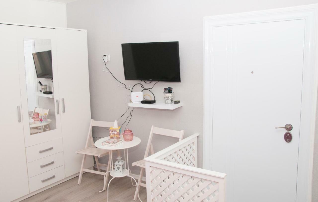 Bistrik Rose Apartment SJJ Eksteriør bilde
