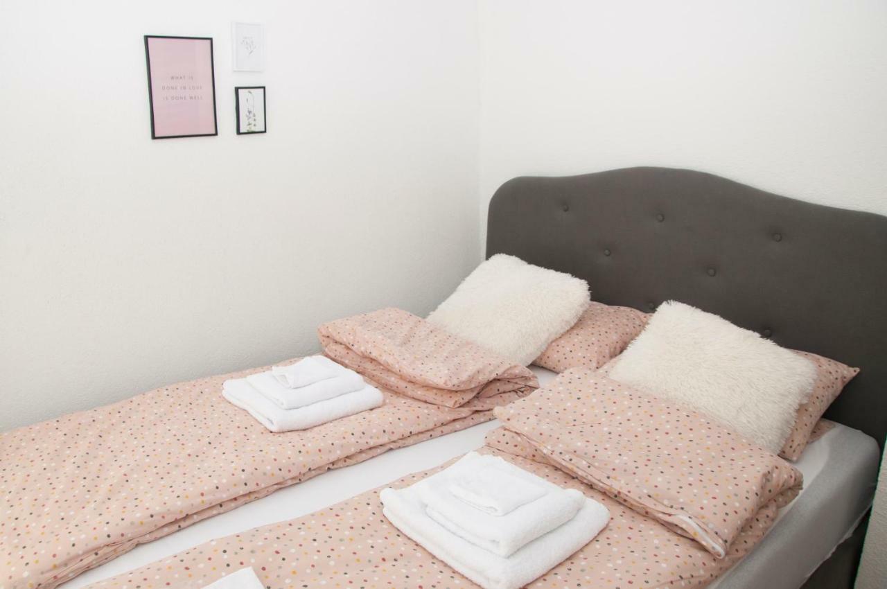 Bistrik Rose Apartment SJJ Eksteriør bilde