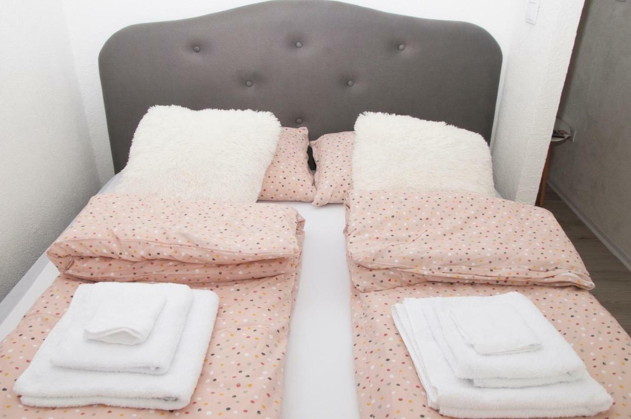 Bistrik Rose Apartment SJJ Eksteriør bilde